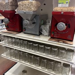 Nut butter maker Nut butter maker