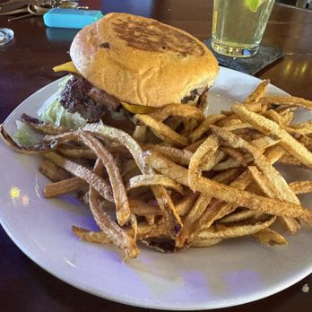 Texans Grill N Bar - Bacon Cheeseburger with Jalapeño Sourdough Bread - Bars Near Me - Mineral Wells, Texas