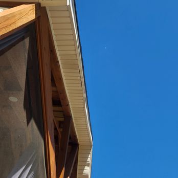 Rainbow Seamless Gutters - Horrible trim job - Gutter Services Near Me - Benton, Kentucky Rainbow Seamless Gutters - Horrible trim job - Gutter Services Near Me - Benton, Kentucky