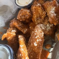 Bel Mar Saloon - Matts Famous Mix (Buffalo, garlic parm & Cajun) Bone in Wings