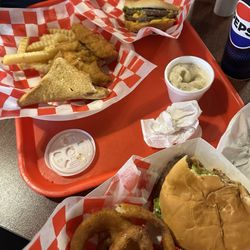 Billy Bob's Hamburgers - Castroville - Billy Bob's Special -sub for onion rings Giant Hamburger 3 piece chicken strip basket