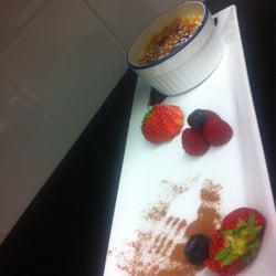 Raspberry creme brûlée