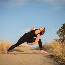 Ranya Anabtawi - Empathic Yoga