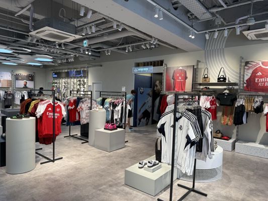 アディダス パフォーマンスセンター渋谷 - Updated June 2026 - 75