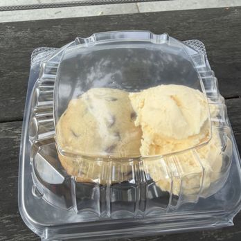 Chip Cookies - Chocolate chip cookie with vanilla ice cream - Desserts Near Me - Walnut Creek, California