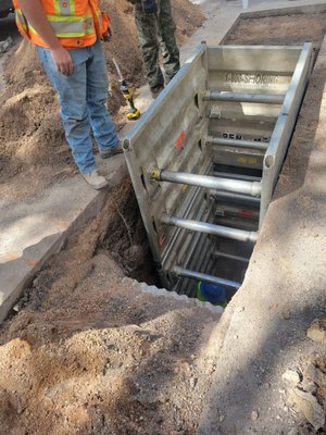Dan's Drains and Digs Logo