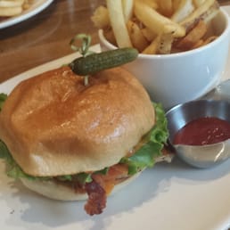 MOXIES SQUARE ONE RESTAURANT - Updated December 2025 - 298 Photos & 157 ...