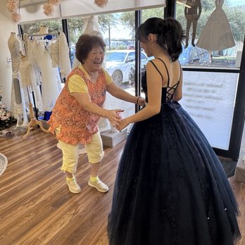 Excellent Alterations - Sewing & Alterations Near Me - San Antonio, Texas
