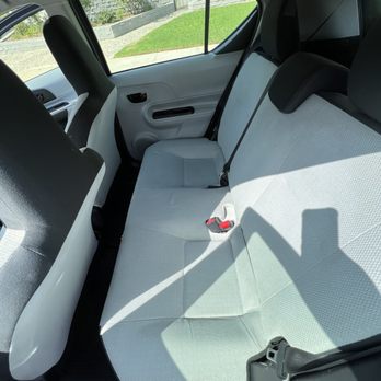 Manny’s personal touch - Interior deep cleaning - Car Wash Near Me Manny’s personal touch - Interior deep cleaning - Car Wash Near Me