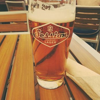 Full Sail Brew Pub - Pubs Near Me - Hood River, Oregon