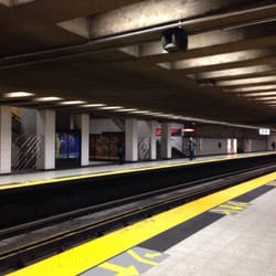 Tabagie Station Metro Place D'armes