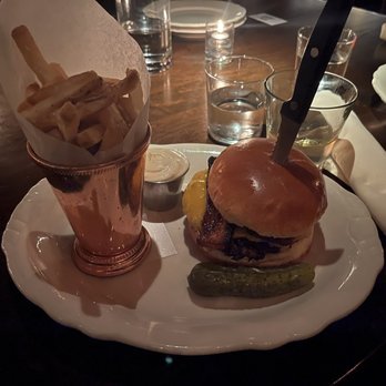 Gilt Bar - Wagyu Burger - New American Near Me - Chicago, Illinois