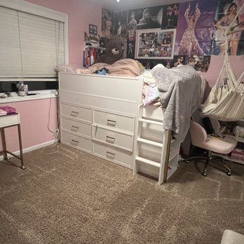 Phclean - Bed not made and sheets not changed. Desk not tidied up as was told would be done. - Home Cleaning Near Me - West Des Moines, Iowa