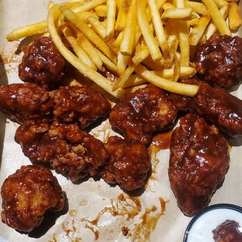 Buffalo Wild Wings - Boneless wings combo - Chicken Wings Near Me - Glen Allen, Virginia Buffalo Wild Wings - Boneless wings combo - Chicken Wings Near Me - Glen Allen, Virginia