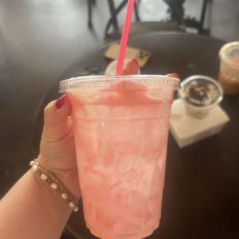 Dolce Bakery - Desserts Near Me - Prairie Village, Kansas