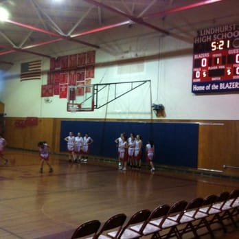 Lindhurst High School - Middle Schools & High Schools Near Me - Olivehurst, California