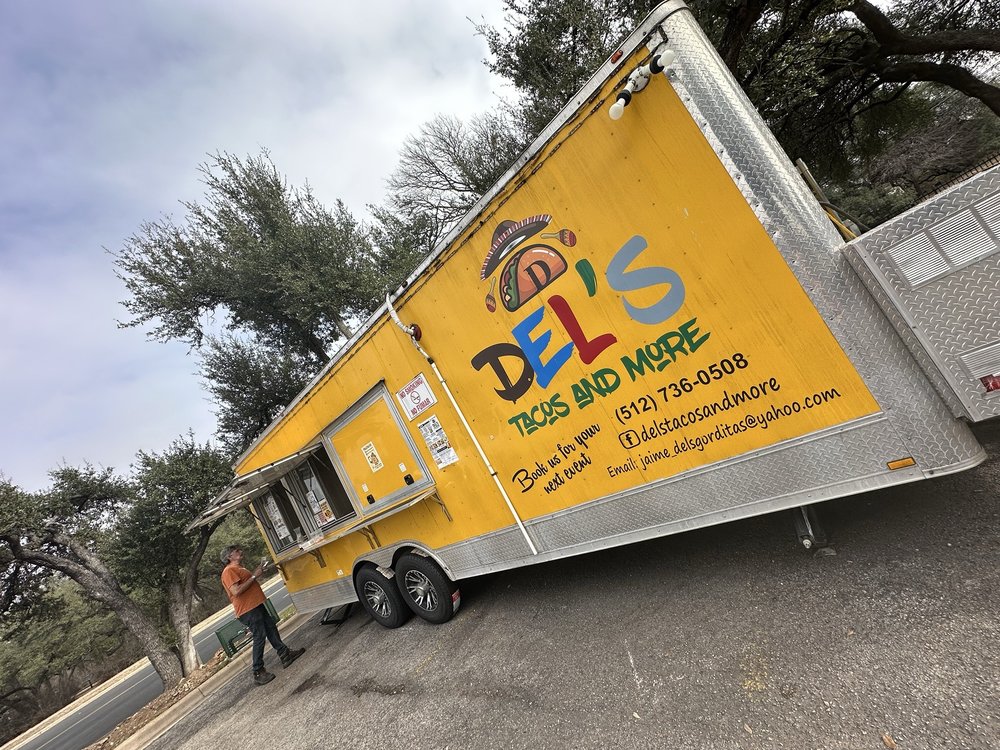 Del’s Tacos & More