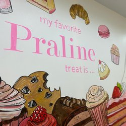 Praline Bakery - Inside Wall