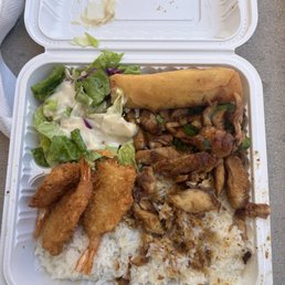 Small portion More lettuce than chicken No presentation Very sloppy I paid $16 for this bs Salad dressing tastes terrible Small portion More lettuce than chicken No presentation Very sloppy I paid $16 for this bs Salad dressing tastes terrible