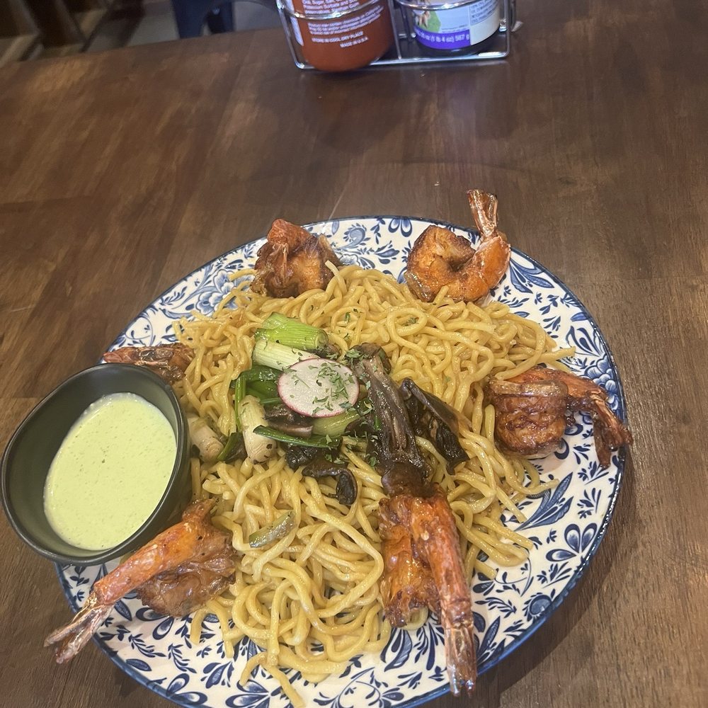 OMELI Kitchen - Extra Plain Garlic Noodles with shrimp - Vietnamese Near Me - Fullerton, California OMELI Kitchen - Extra Plain Garlic Noodles with shrimp - Vietnamese Near Me - Fullerton, California