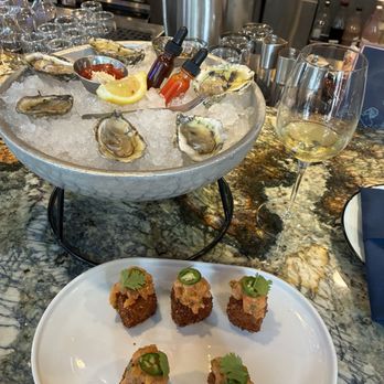 Plank Provisions - Happy hour - Seafood Near Me - Austin, Texas