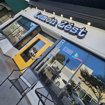 Lemon Zest - Outside - Mediterranean Near Me - Azusa, California