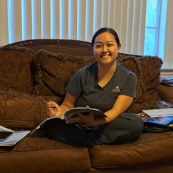 Bill Powers Scuba Lessons - Amanda hits the scuba books!