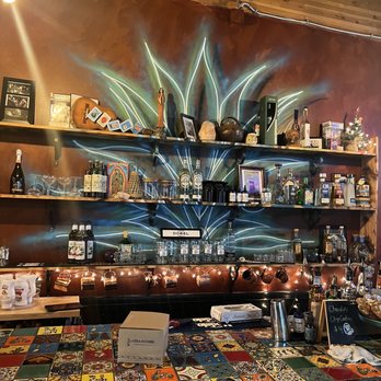 Dilla Libre Uno - Bar Area - Tacos Near Me - Phoenix, Arizona