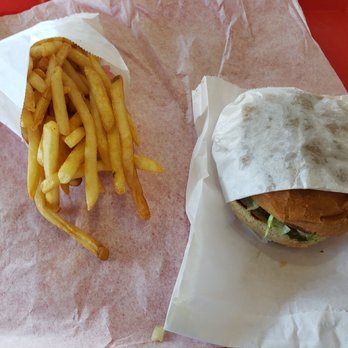 Griff's Hamburgers - Kids cheeseburger with fries - Burgers Near Me - Garland, Texas
