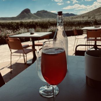 Los Milics Vineyards - Hibiscus mimosa (Sunday Brunch) - Wine Tasting Room Near Me - Elgin, Arizona