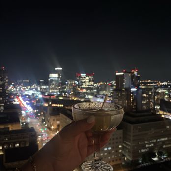 Lou/Na - Martini with a view - Cocktail Bars Near Me - Nashville, Tennessee Lou/Na - Martini with a view - Cocktail Bars Near Me - Nashville, Tennessee