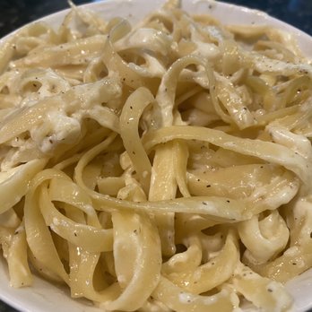 Denovellis - Fettuccini Alfredo - Italian Near Me - Rocky Hill, Connecticut Denovellis - Fettuccini Alfredo - Italian Near Me - Rocky Hill, Connecticut