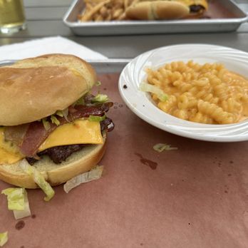 Phantom Brewing - 5/16/2025: bacon cheeseburger with side of Mac and cheese, on the patio! - Breweries Near Me - Haddam, Connecticut