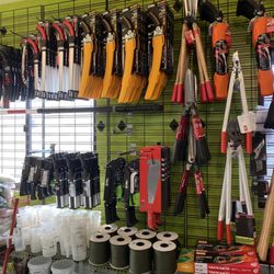 Simplot - Garden tools