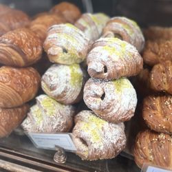 Gjusta - Baklava croissant