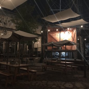 Jardín de Cerveza Hércules - Bars Near Me - Santiago de Querétaro, QUE