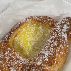 La Petite Tour De France - Lemon danish