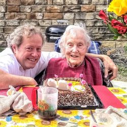 Eckelberry Elder Care - Celebrating 89 years, at Eckelberry!