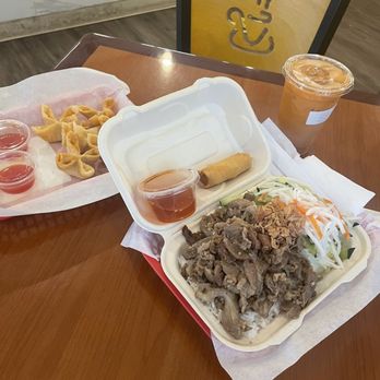 Banh Mi Station - Lemongrass Pork Bahn Mi Rice Bowl, Cream Cheese Wontons - Vietnamese Near Me - Denver, Colorado Banh Mi Station - Lemongrass Pork Bahn Mi Rice Bowl, Cream Cheese Wontons - Vietnamese Near Me - Denver, Colorado