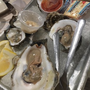 CJ's Crab Shack - Raw Oysters - Seafood Near Me - Miami Beach, Florida