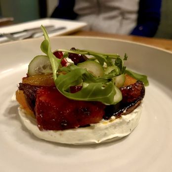 Le Hobbit - Octopus with persimmon and roasted beets - recommended - French Near Me - Quebec City, Quebec