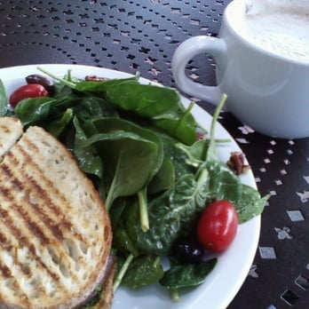 Freesoulcaffe - Portobello Sandwich w/ Spanish Coffee :) - Vegan Near Me - Tustin, California