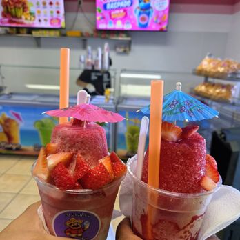 Arevalo’s Bakery  - Fresas cremosas(left)  and Strawberry (right) - Bakeries Near Me - Vista, California