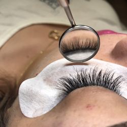 Lash Babes by Rox - Hybrid light volume set.