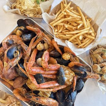 Corn N' Crab - Cajun/Creole Near Me - Canoga Park, California