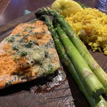 Pike's Landing - Alaskan Salmon with asparagus and rice - Seafood Near Me - Fairbanks, Alaska Pike's Landing - Alaskan Salmon with asparagus and rice - Seafood Near Me - Fairbanks, Alaska