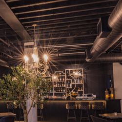Pialon Restaurant Tapas and Bar - Indoor dining