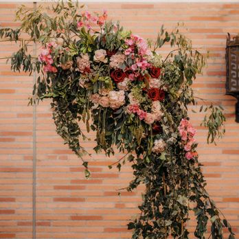 Renaissance Flowers - Florists Near Me - Glendale, California