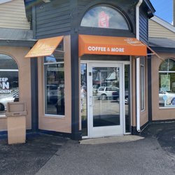 Dunkin' - Outside view