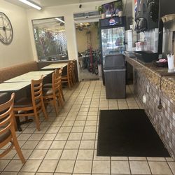 Boulevard Burgers - Interior